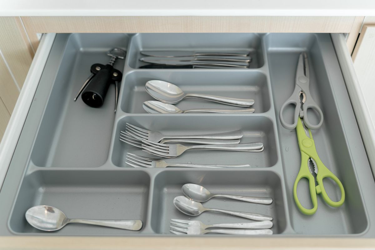 คอนโดพัทยา บางแสน ชลบุรี สัตหีบ : 𝗦𝗔𝗟𝗘𝗦 & 𝗥𝗘𝗡𝗧 | 𝗨𝗡𝗗𝗘𝗥-𝗠𝗔𝗥𝗞𝗘𝗧 𝗣𝗥𝗜𝗖𝗘 2 BEDROOM