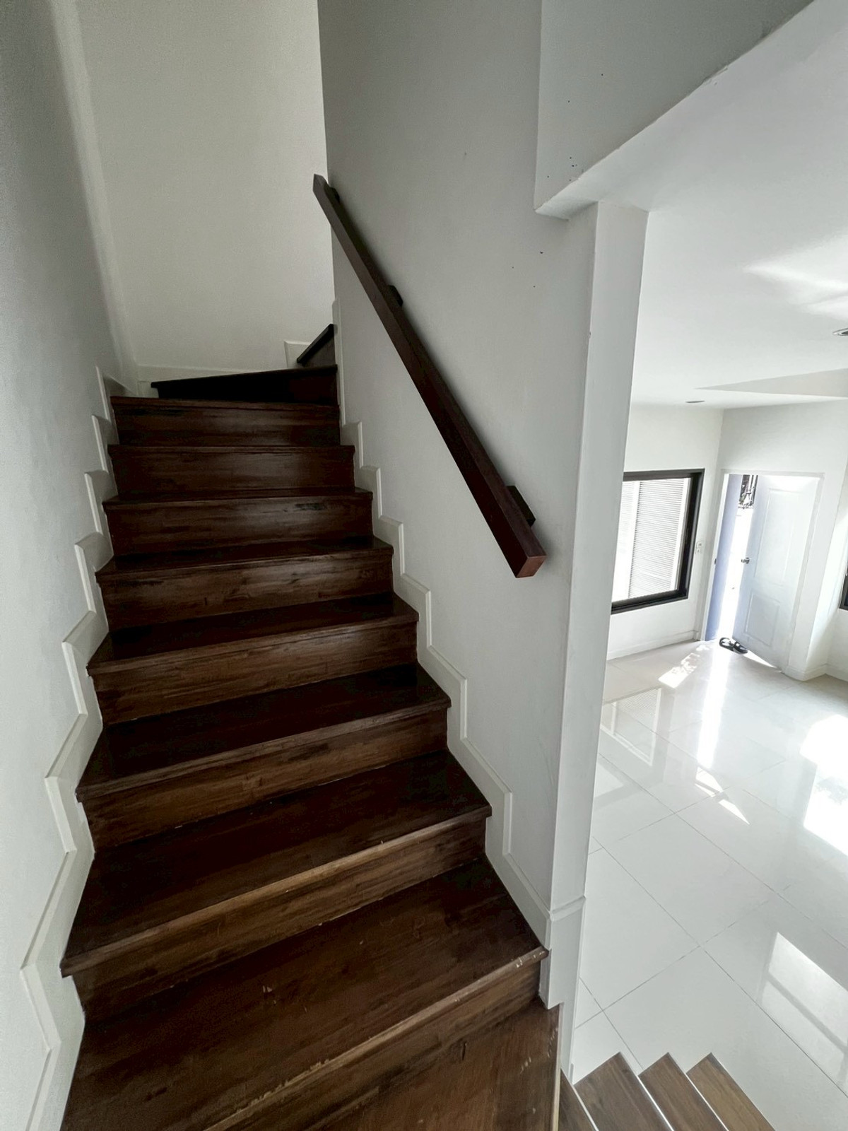 For RentHouseNonthaburi, Bang Yai, Bangbuathong : house can make office and company registration with 9-meter frontage, located on Ratchaphruek Road. 5 bedrooms