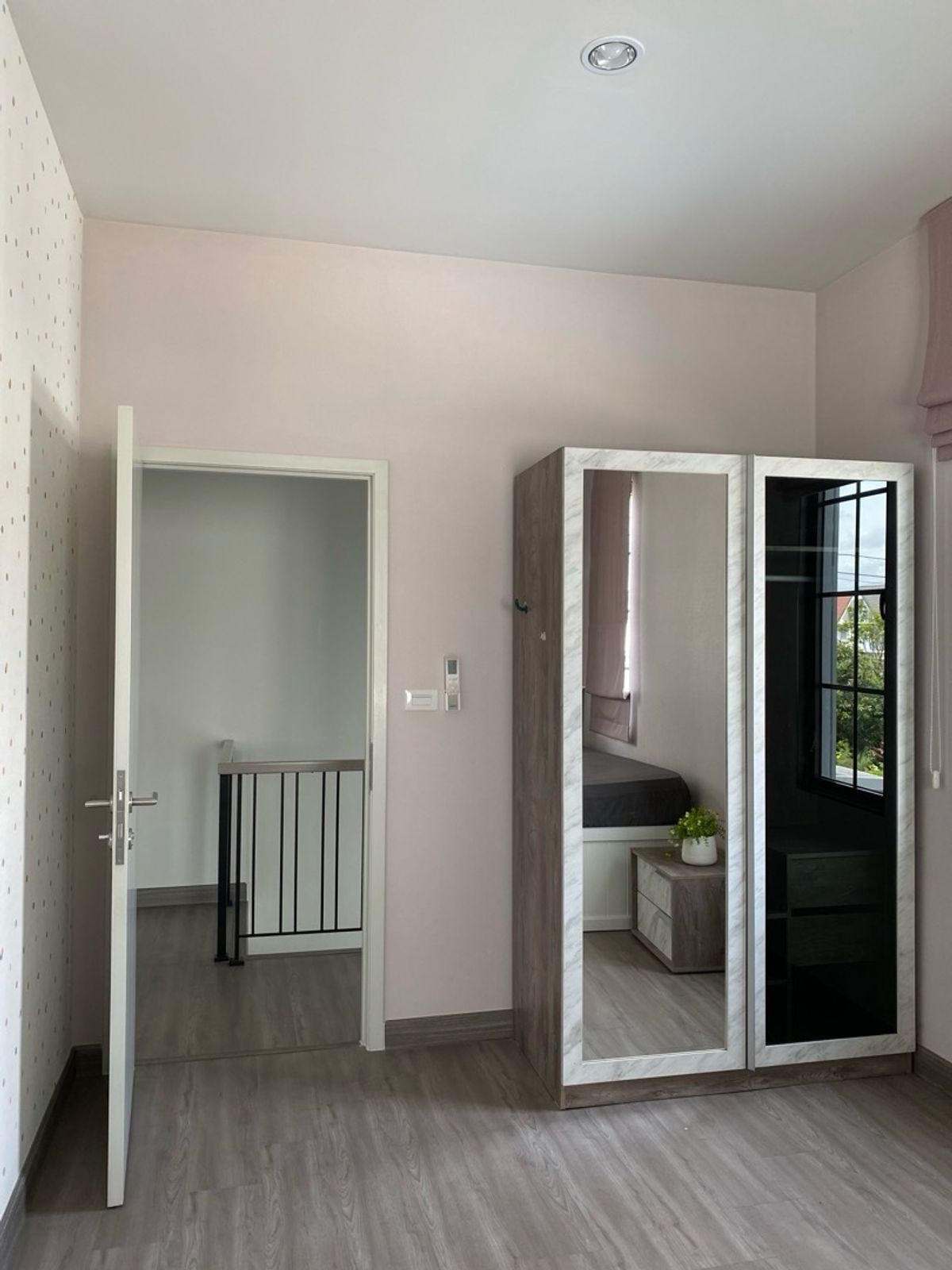 For SaleHouseLadkrabang, Suwannaphum Airport : Beautiful detached house for sale, ready to stay at the Saran Siri Ramkhamhaeng project, good condition, perfect function With a private office Suitable for modern families ✨