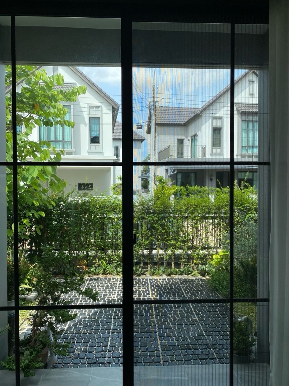 For SaleHouseLadkrabang, Suwannaphum Airport : Beautiful detached house for sale, ready to stay at the Saran Siri Ramkhamhaeng project, good condition, perfect function With a private office Suitable for modern families ✨