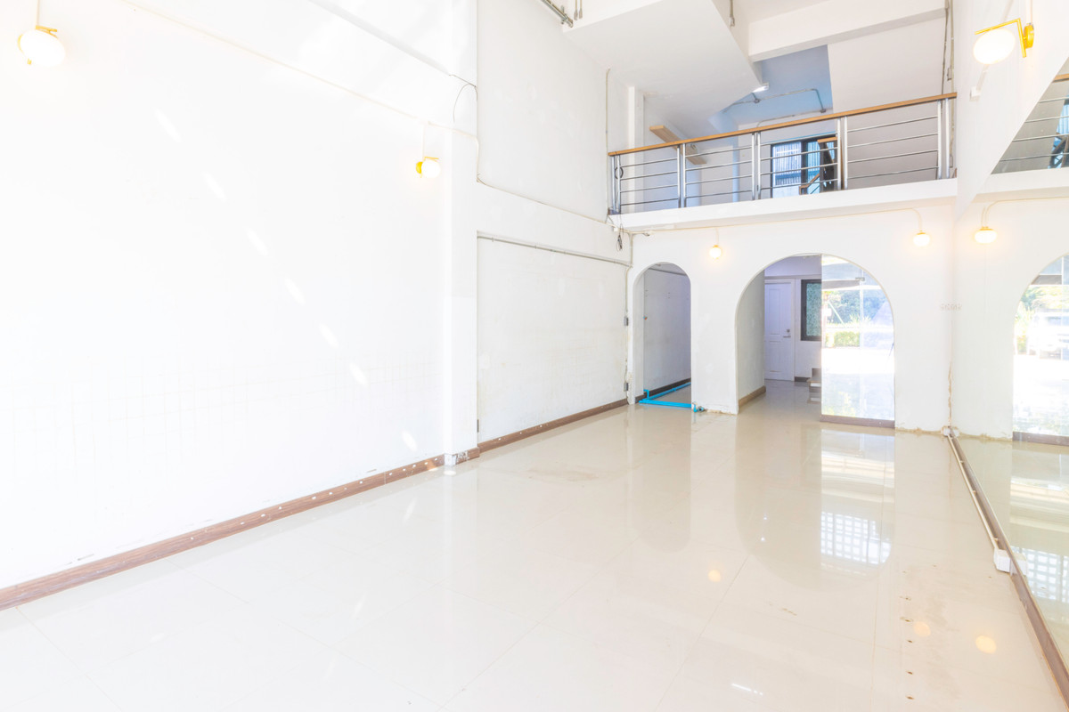 ขายอาคารพาณิชย์เชียงใหม่ : 📣 (ขาย) อาคารพาณิชย์ 3ชั้นครึ่ง ติดโรงเรียนมงฟอร์ต วิทยาลัย 🏢 *(มีที่จอดรถ)*