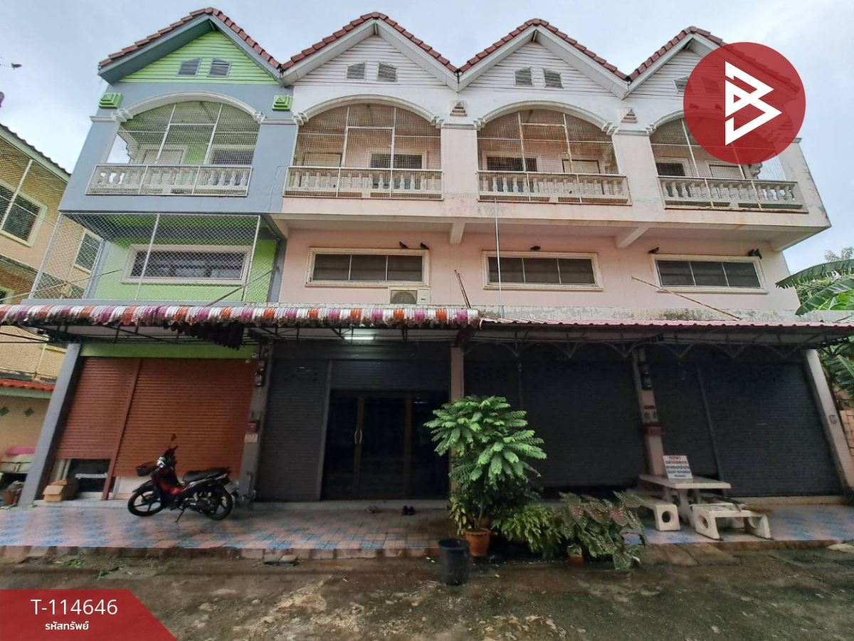ขายทาวน์โฮมนครสวรรค์ : ขายทาวน์เฮ้าส์ เนื้อที่ 17 ตร.วา ชุมแสง นครสวรรค์