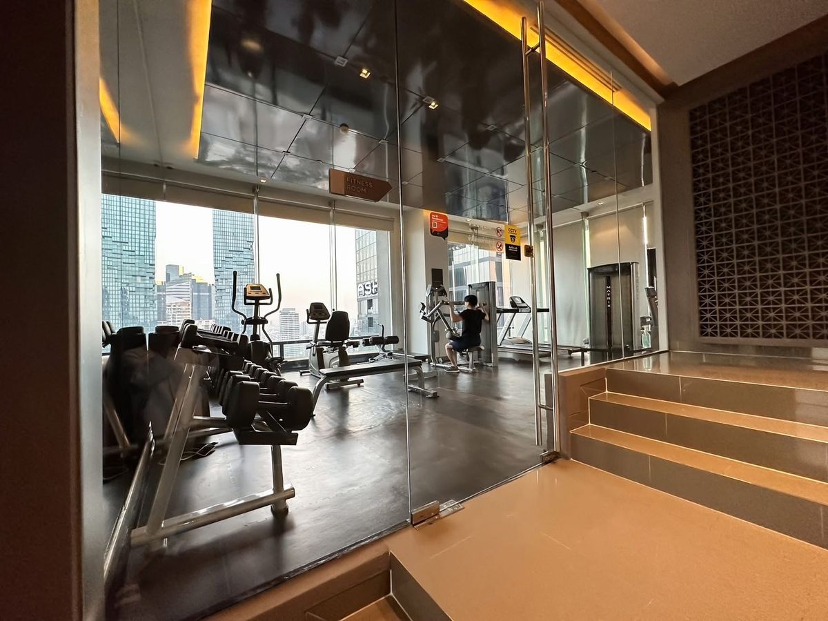 ให้เช่าคอนโดสีลม ศาลาแดง บางรัก : Rare Unit! ห้องมุมแต่งหรู อนุญาตสัตว์เลี้ยง 🐾 M Silom พร้อมวิวระดับแลนด์มาร์ก