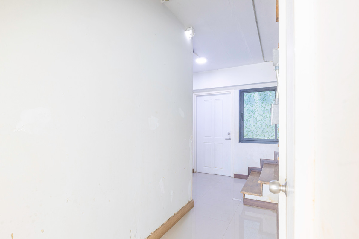 ขายอาคารพาณิชย์เชียงใหม่ : 📣 (ขาย) อาคารพาณิชย์ 3ชั้นครึ่ง ติดโรงเรียนมงฟอร์ต วิทยาลัย 🏢 *(มีที่จอดรถ)*