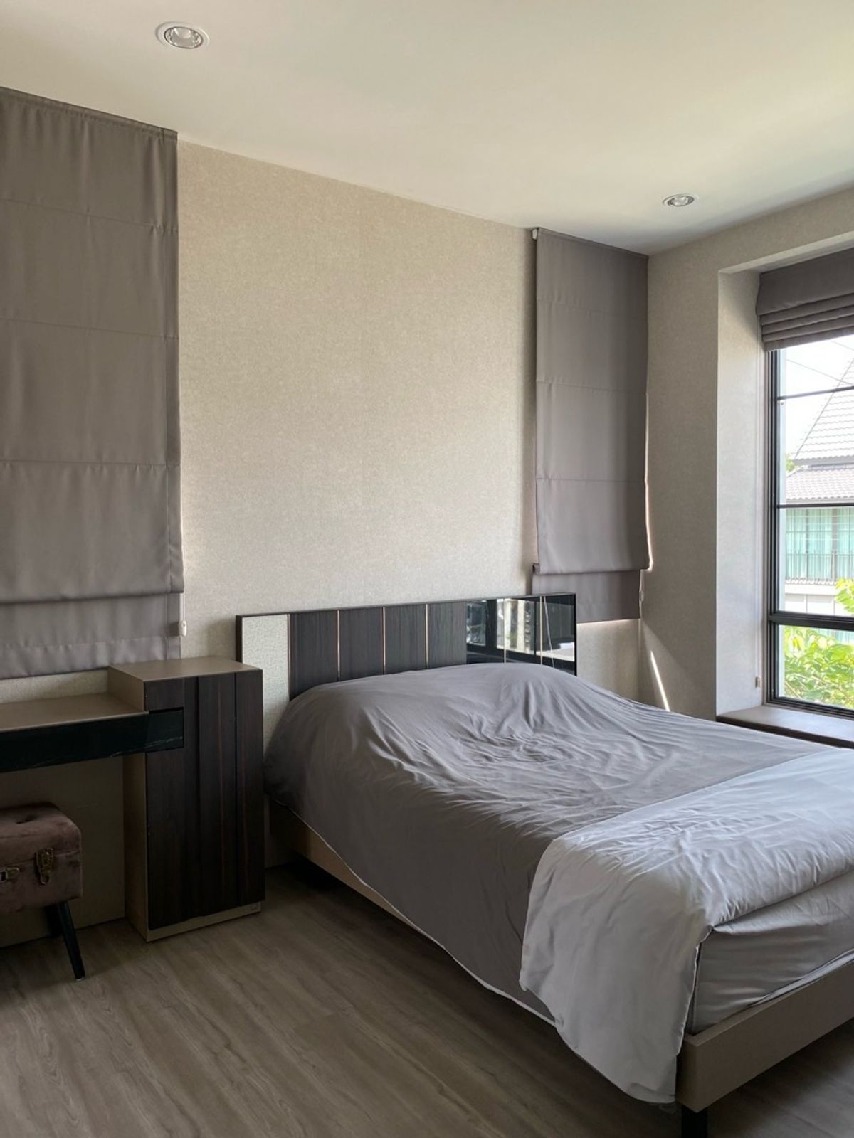 For SaleHouseLadkrabang, Suwannaphum Airport : Beautiful detached house for sale, ready to stay at the Saran Siri Ramkhamhaeng project, good condition, perfect function With a private office Suitable for modern families ✨