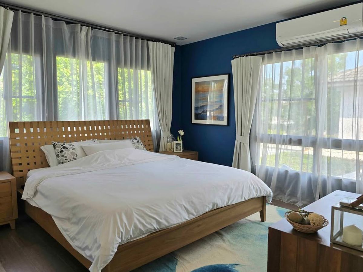 For RentHouseBangna, Bearing, Lasalle : K-6429 Urgent rent! Detached house, Manthana Bangna, Km. 7, ready to live with a Jacuzzi. Near Mega Bangna