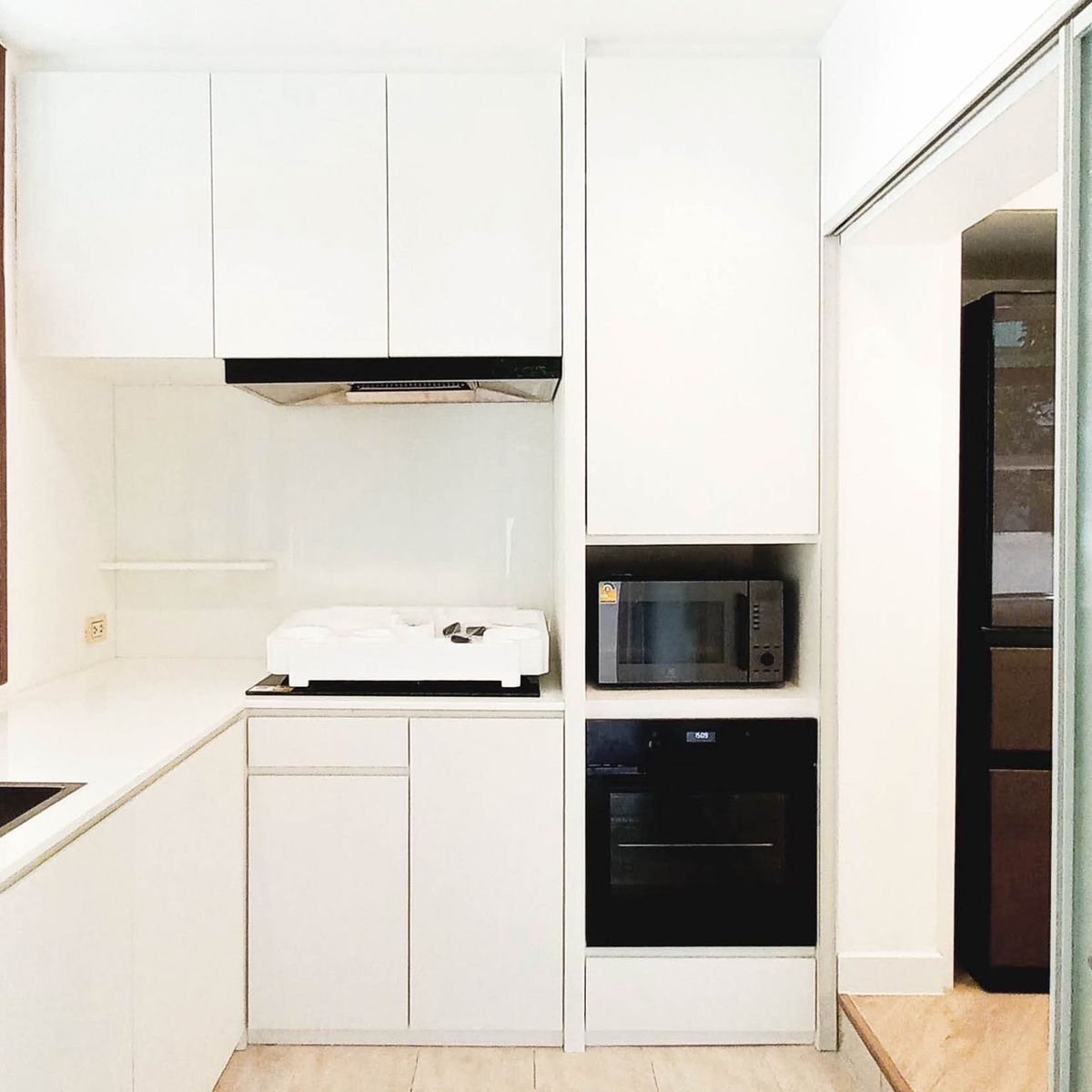 ให้เช่าบ้านเลียบทางด่วนรามอินทรา : 🏡 ให้เช่าบ้านเดี่ยวหรู Sirithawara Village รามอินทรา – รีโนเวทใหม่ทั้งหลัง ใกล้ Crystal Park  ให้เช่าบ้านเดี่ยวสุดพิเศษ โครงการคุณภาพ Sirithawara Village 📍ทำเลศักยภาพใจกลางย่านรามอินทรา – ใกล้ Crystal Park และทางด่วน!