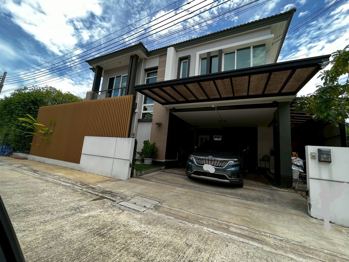 ให้เช่าบ้านปิ่นเกล้า จรัญสนิทวงศ์ : บ้านเดี่ยว  4ห้องนอน ติดโรงพยาบาลศรีสวรรค์ 2นาที ขึ้นทางด่วน แต่งไปหลายร้าน อยู่ปีเดียว