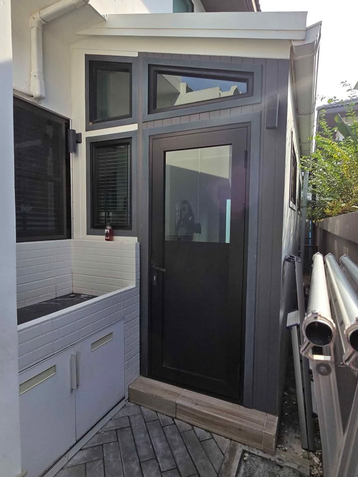 For RentHouseBangna, Bearing, Lasalle : K-6429 Urgent rent! Detached house, Manthana Bangna, Km. 7, ready to live with a Jacuzzi. Near Mega Bangna