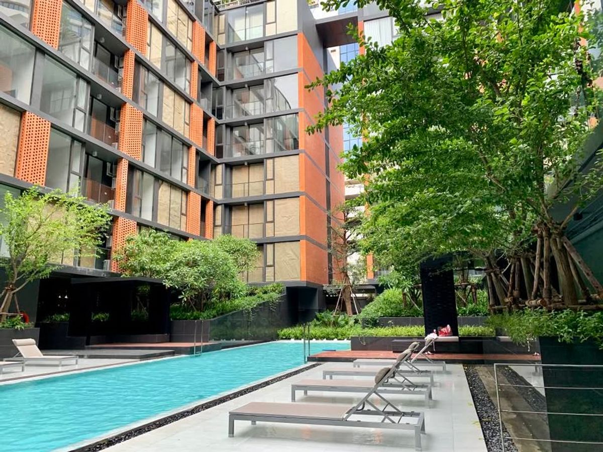 ให้เช่าคอนโดสุขุมวิท อโศก ทองหล่อ : เช่า RR040 "Quintara Treehaus Sukhumvit 42" ใกล้ BTS เอกมัย ห้องเข้าอยู่ได้ 15/07/2025 รีบจองด่วน