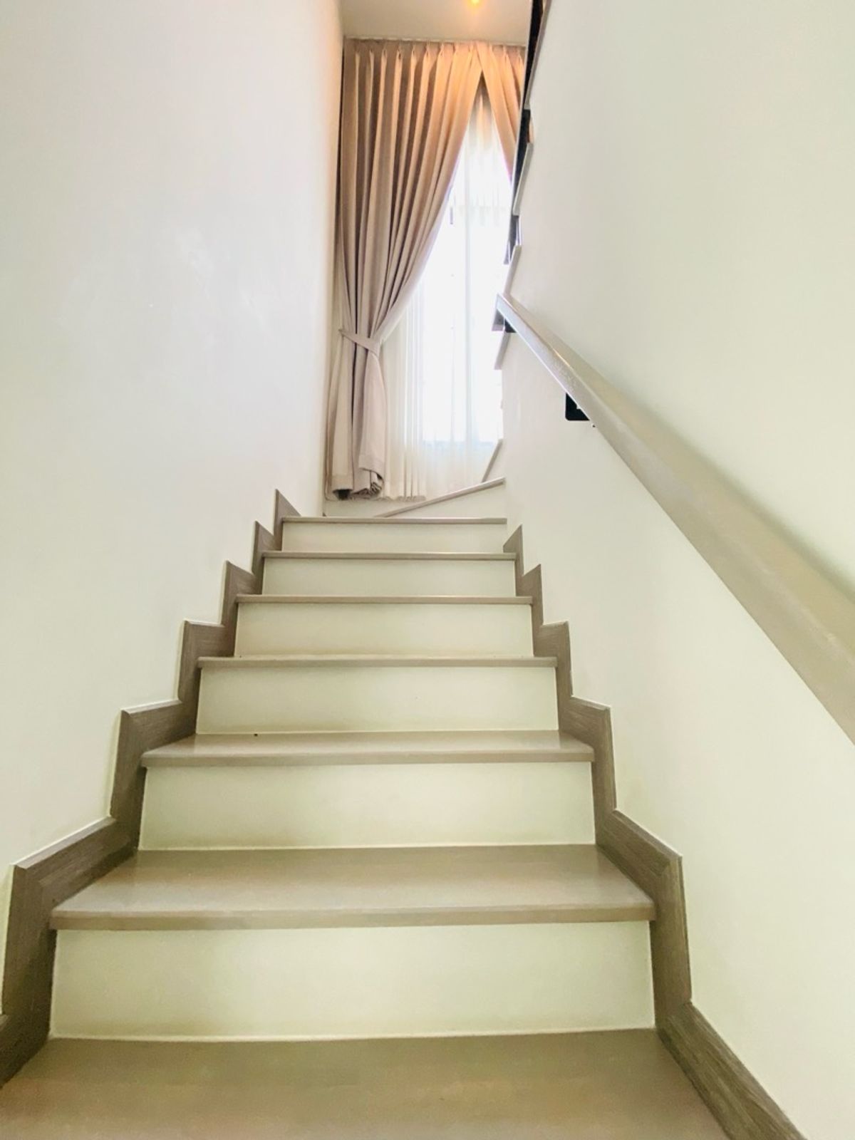 For SaleHouseLadkrabang, Suwannaphum Airport : Beautiful detached house for sale, ready to stay at the Saran Siri Ramkhamhaeng project, good condition, perfect function With a private office Suitable for modern families ✨