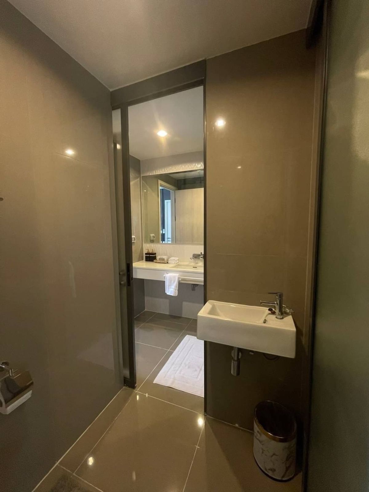 For RentCondoSukhumvit, Asoke, Thonglor : Rhythm Sukhumvit 42 for RENT 1 bed 1 bath 45 Sq,m Rental price 33,000 Baht call Nong 096-2615656 Ready to touring everyday  ริธึ่ม สุขุมวิท 42 1นอน 1น้ำ พื้นที่ 45 ตรม ให้เช่า 33,000 บาท  สนใจโทร น้อง 096-2615656 พร้อมให้นัดหมายเข้าชมทุกวัน   Location : E