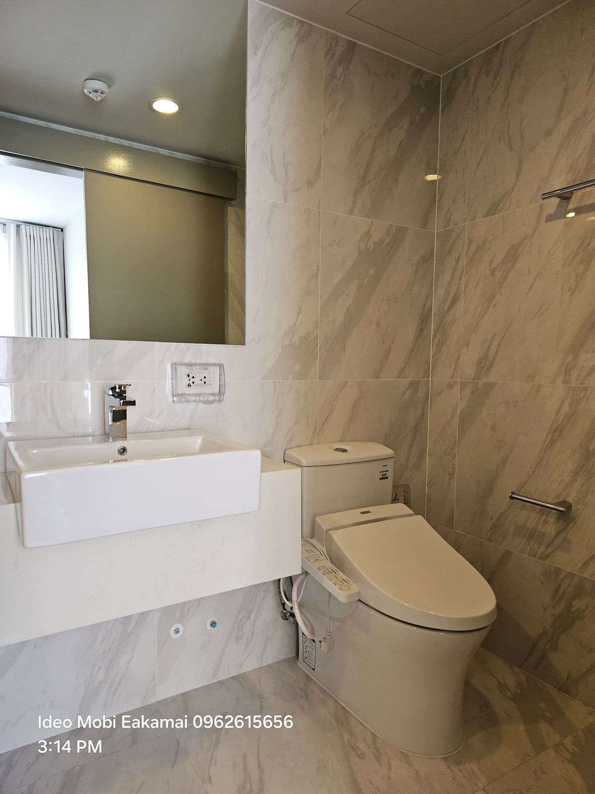 For RentCondoSukhumvit, Asoke, Thonglor : Ideo Mobi Sukhumbit 40 for RENT 1 bed 1 bath 35 Sq,m Rental price 24,000 Baht call Nong 096-2615656 Ready to touring everyday  ไอดีโอ้ โมบิ สุขุมวิท 40 1นอน 1น้ำ พื้นที่ 35 ตรม ให้เช่า 24,000 บาท  สนใจโทร น้อง 096-2615656 พร้อมให้นัดหมายเข้าชมทุกวัน   Loc