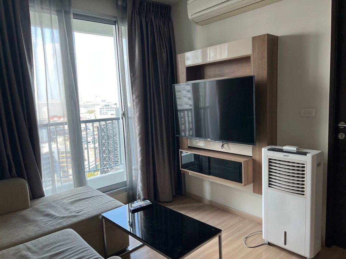 ให้เช่าคอนโดสาทร นราธิวาส : 25,000 BHT/Month Rhythm Sathorn 