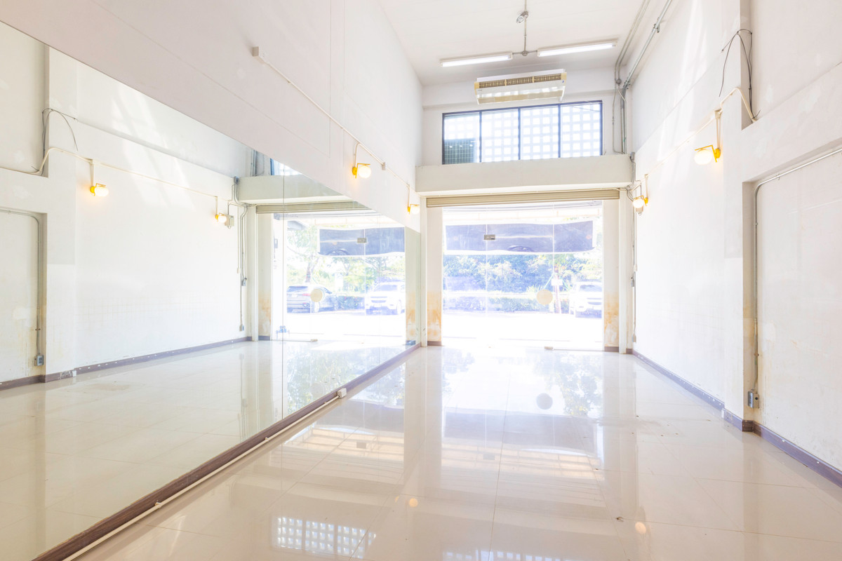 ขายอาคารพาณิชย์เชียงใหม่ : 📣 (ขาย) อาคารพาณิชย์ 3ชั้นครึ่ง ติดโรงเรียนมงฟอร์ต วิทยาลัย 🏢 *(มีที่จอดรถ)*