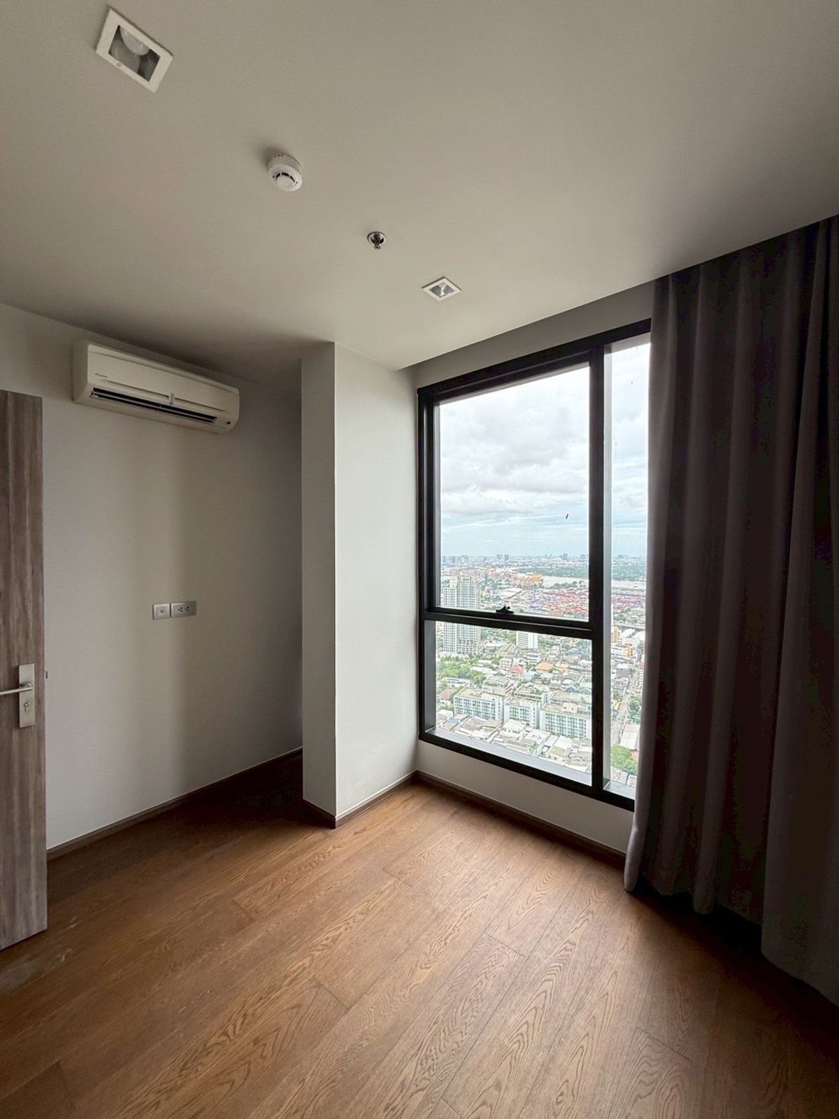 ขายคอนโดสุขุมวิท อโศก ทองหล่อ : ขาย IDEO Q Sukhumvit 36 | 2 ห้องนอน | ชั้น 46 | ห้องมุม Rare Item | วิวพาโนรามา