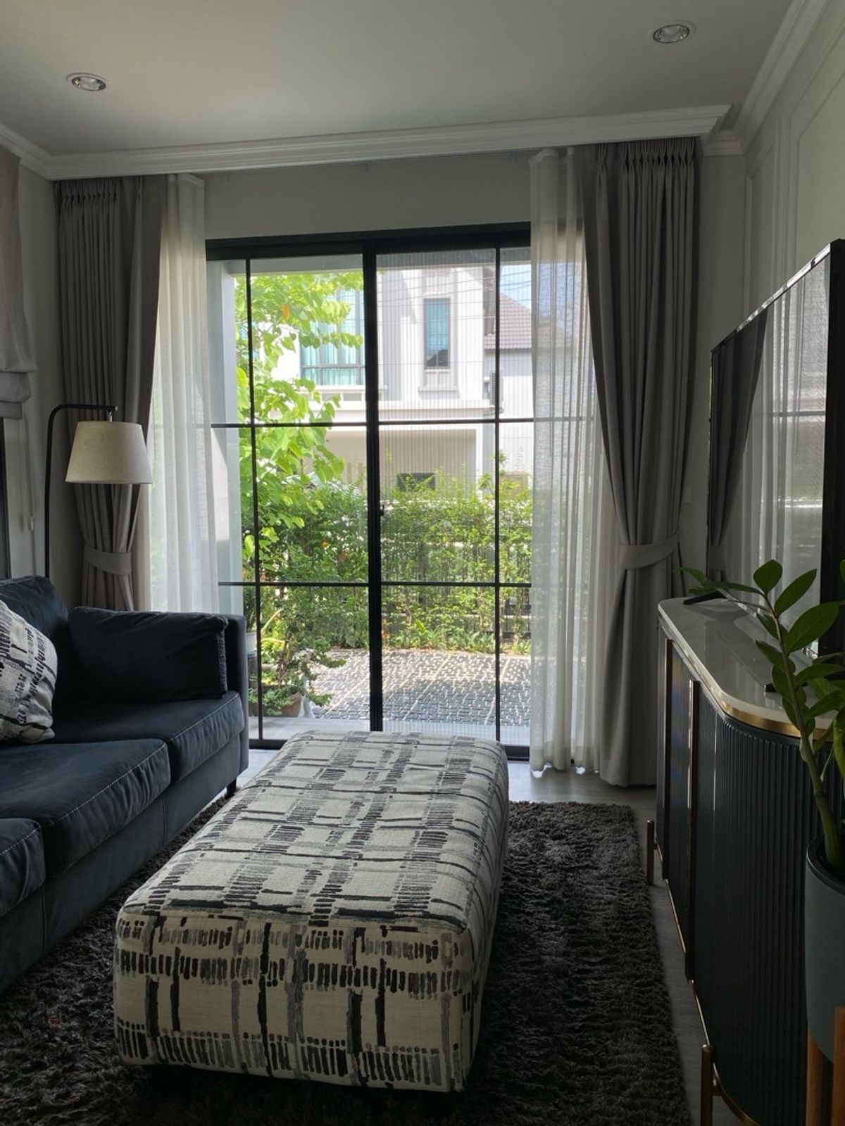 For SaleHouseLadkrabang, Suwannaphum Airport : Beautiful detached house for sale, ready to stay at the Saran Siri Ramkhamhaeng project, good condition, perfect function With a private office Suitable for modern families ✨