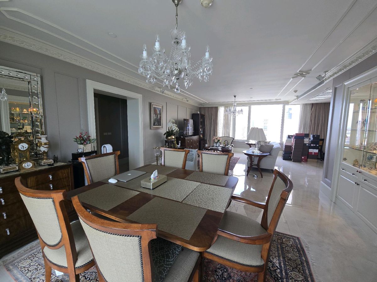 ขายคอนโดสุขุมวิท อโศก ทองหล่อ : Hampton thonglor 1 bed 1 closet 165 sq.m.++
*With Chanintr Furniture