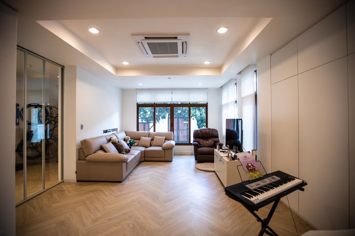 ให้เช่าบ้านเลียบทางด่วนรามอินทรา : 🏡 ให้เช่าบ้านเดี่ยวหรู Sirithawara Village รามอินทรา – รีโนเวทใหม่ทั้งหลัง ใกล้ Crystal Park  ให้เช่าบ้านเดี่ยวสุดพิเศษ โครงการคุณภาพ Sirithawara Village 📍ทำเลศักยภาพใจกลางย่านรามอินทรา – ใกล้ Crystal Park และทางด่วน!