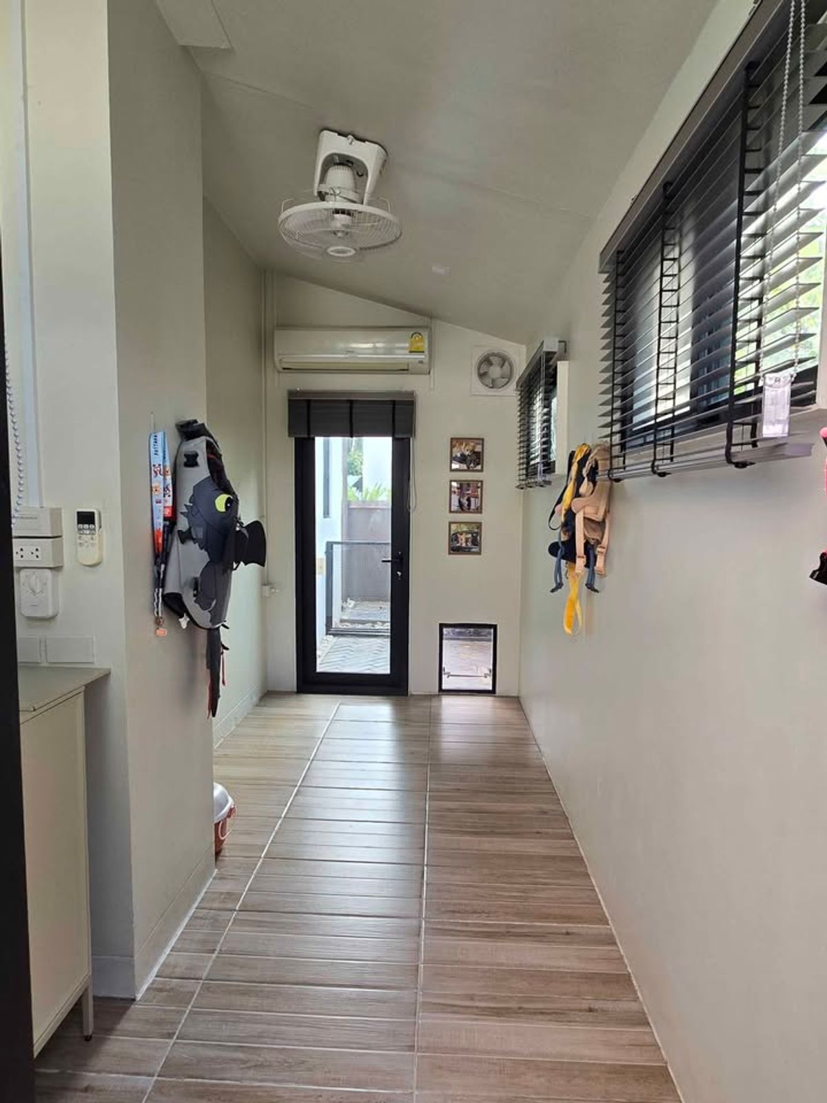 For RentHouseBangna, Bearing, Lasalle : K-6429 Urgent rent! Detached house, Manthana Bangna, Km. 7, ready to live with a Jacuzzi. Near Mega Bangna