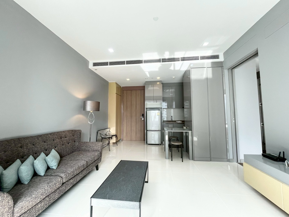 ให้เช่าคอนโดสีลม ศาลาแดง บางรัก : ใช้ชีวิตมีสไตล์ที่ M Silom ห้องสวยวิวเปิดโล่ง พร้อมอ่างอาบน้ำ