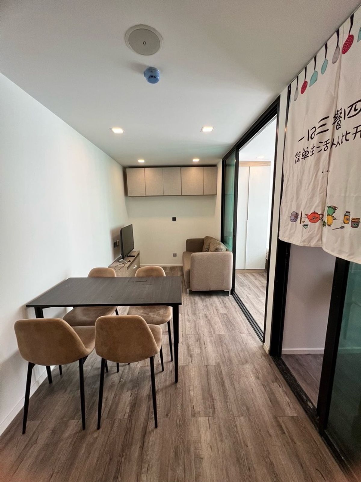 ให้เช่าคอนโดรัชดา ห้วยขวาง : brown condo ห้วยขวาง 2น