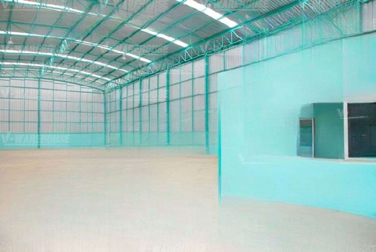 For RentWarehouseRayong : Sukhumvit CK Plaza Rd. 2.2 km for rent, warehouse, Map Pud, small factory, 200 sq.m., 80 sq.w., next to the main road, filling the grandmother of Yai Cha 2.3 km, 1 office, 2 bathrooms.