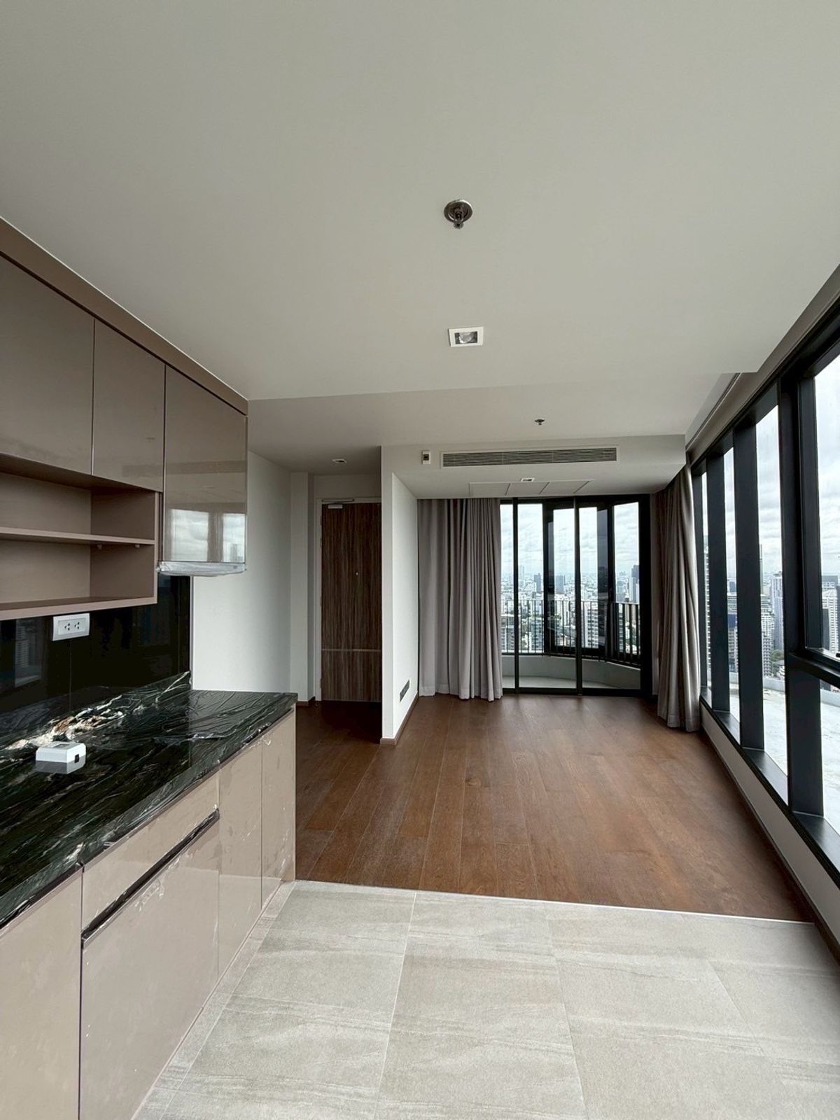 ขายคอนโดสุขุมวิท อโศก ทองหล่อ : ขาย IDEO Q Sukhumvit 36 | 2 ห้องนอน | ชั้น 46 | ห้องมุม Rare Item | วิวพาโนรามา