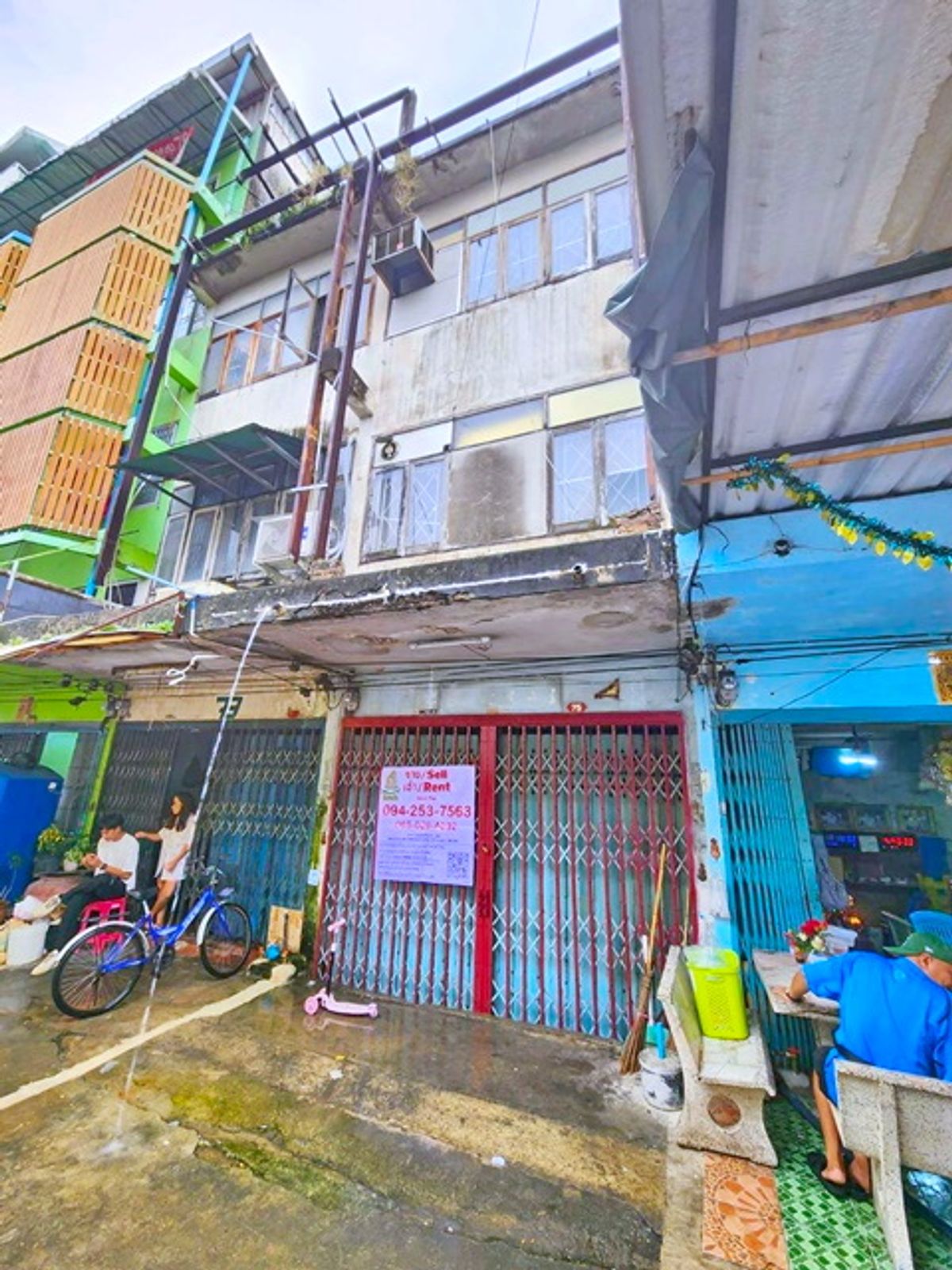 ให้เช่าอาคารพาณิชย์เยาวราช บางลำพู : รับร้านกัญชา ศาลเจ้าพ่อเสือ ให้เช่าอาคารโรงแรมรอบด้าน 4ชั้น-ดาดฟ้า พระนคร ถ.ข้าวสาร MRT สามยอด1.5 กม. 4นอน 2น้ำ จอดรถได้ ใหม่ 22ตรว. 260ตรม.