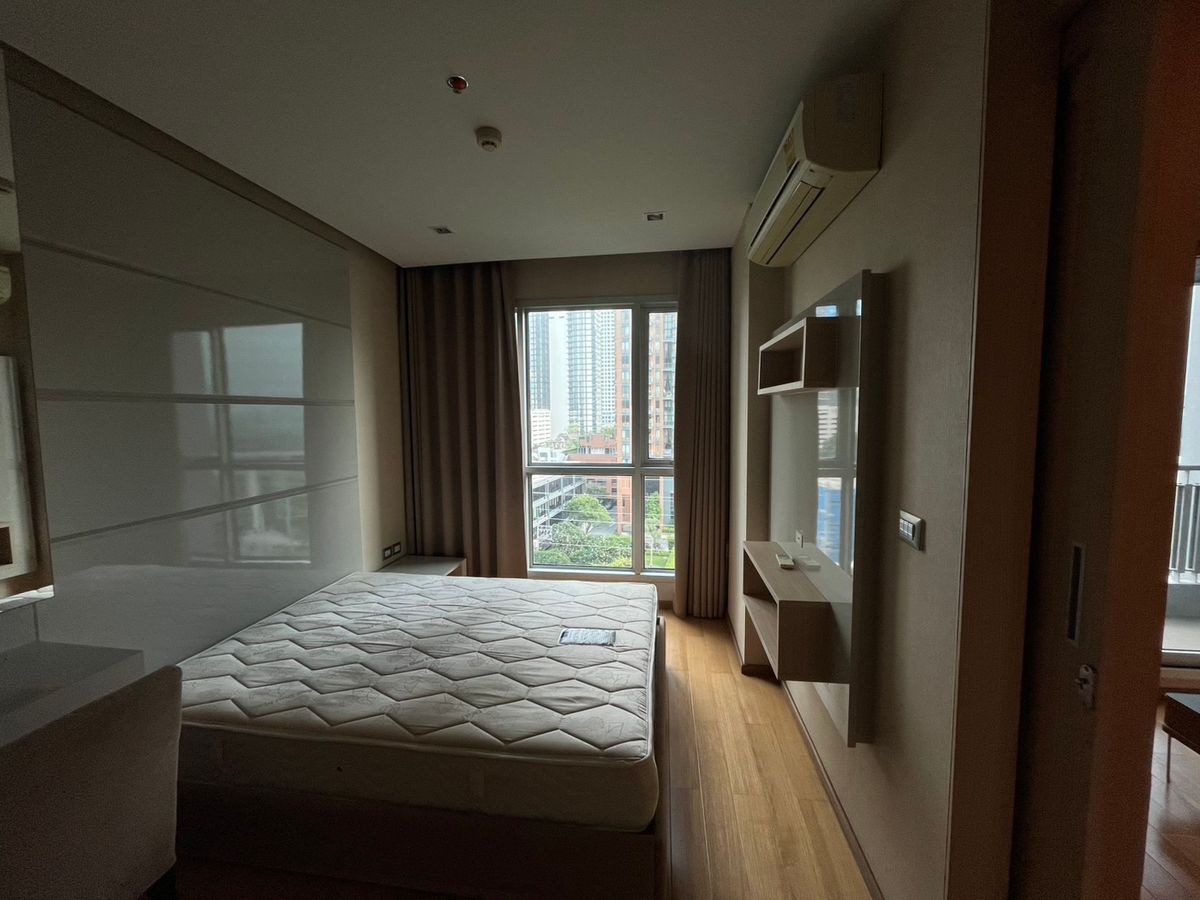 ให้เช่าคอนโดพระราม 9 เพชรบุรีตัดใหม่ RCA : FOR RENT  1 BEDROOM 45 SQ.M   FULLY FURNITURE   READY TO MOVE IN 