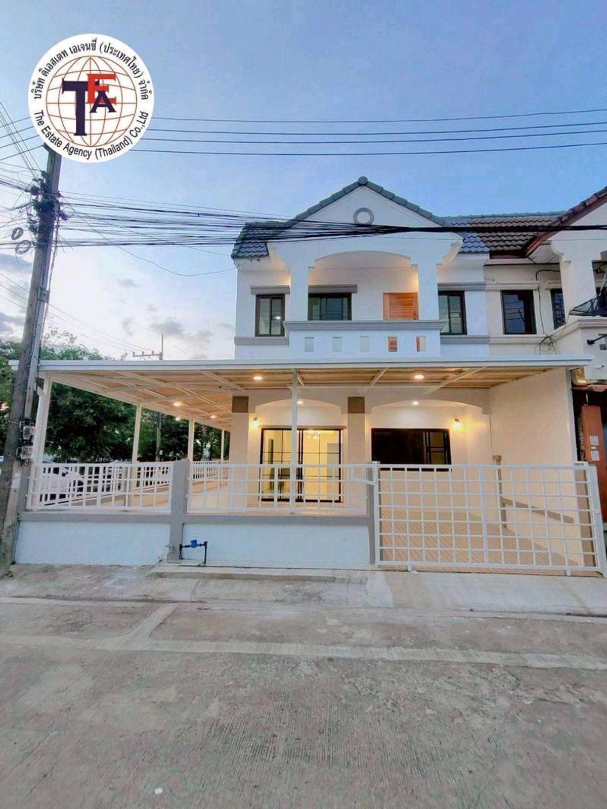 ขายทาวน์โฮมปทุมธานี รังสิต ธรรมศาสตร์ : ขายทาวน์เฮ้าส์ 2 ชั้น หมู่บ้านฟ้ารังสิต (หลังมุม) ธัญบุรี ปทุมธานี ทางด่วนกาญจนาภิเษก รังสิต - นครนายก คลอง 4 โลตัส บิ๊กซ ีเซเว่น ตลาดสด อยู่หน้าหมู่บ้าน
