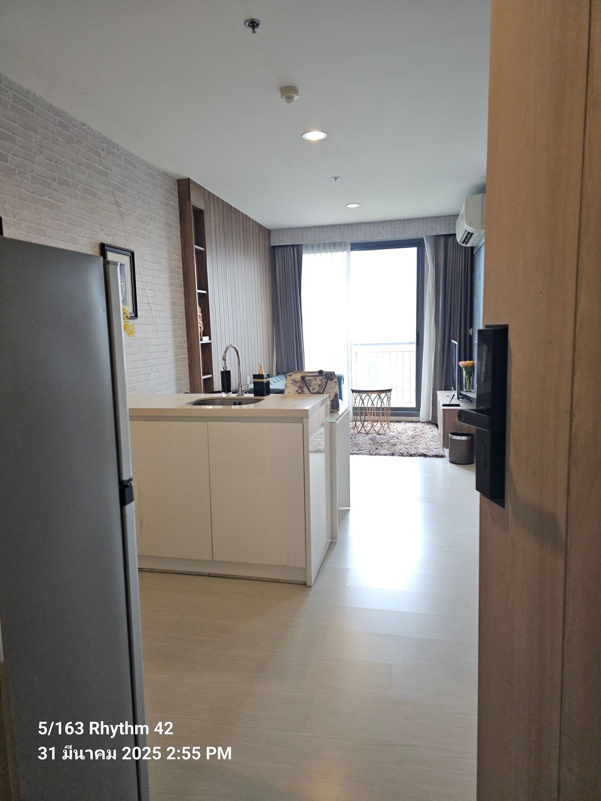 For RentCondoSukhumvit, Asoke, Thonglor : Rhythm Sukhumvit 42 for RENT 1 bed 1 bath 45 Sq,m Rental price 33,000 Baht call Nong 096-2615656 Ready to touring everyday  ริธึ่ม สุขุมวิท 42 1นอน 1น้ำ พื้นที่ 45 ตรม ให้เช่า 33,000 บาท  สนใจโทร น้อง 096-2615656 พร้อมให้นัดหมายเข้าชมทุกวัน   Location : E