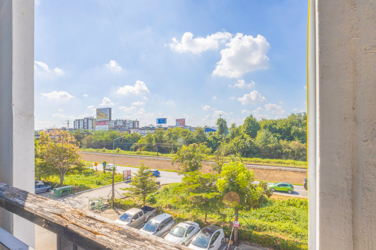 ขายอาคารพาณิชย์เชียงใหม่ : 📣 (ขาย) อาคารพาณิชย์ 3ชั้นครึ่ง ติดโรงเรียนมงฟอร์ต วิทยาลัย 🏢 *(มีที่จอดรถ)*