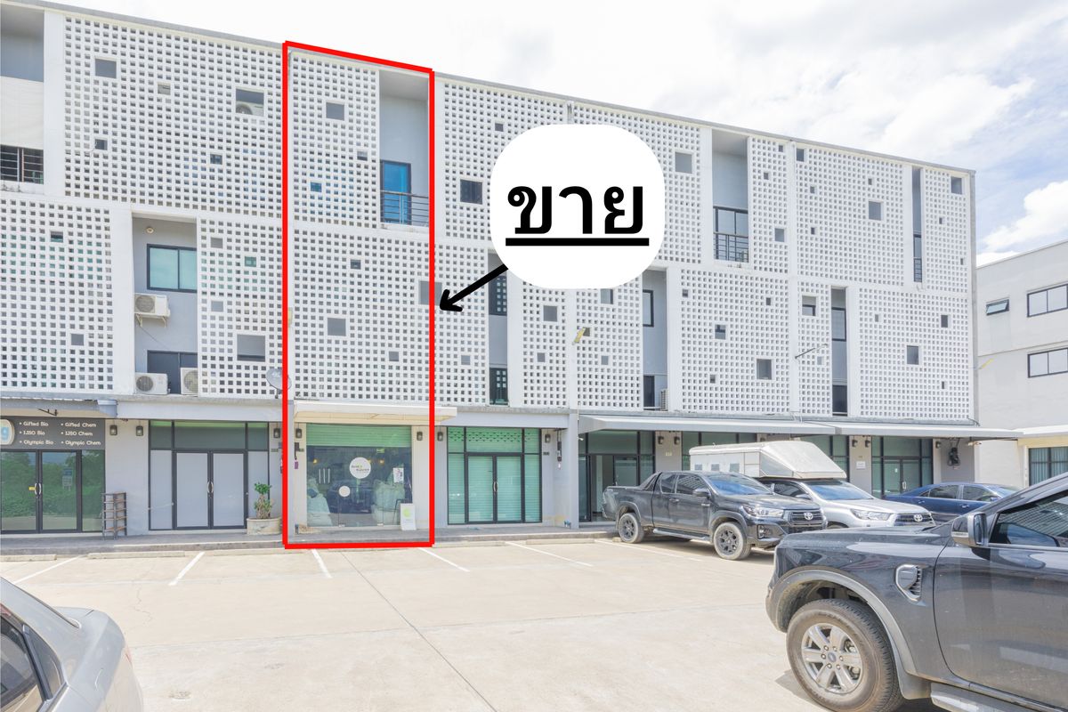 ขายอาคารพาณิชย์เชียงใหม่ : 📣 (ขาย) อาคารพาณิชย์ 3ชั้นครึ่ง ติดโรงเรียนมงฟอร์ต วิทยาลัย 🏢 *(มีที่จอดรถ)*