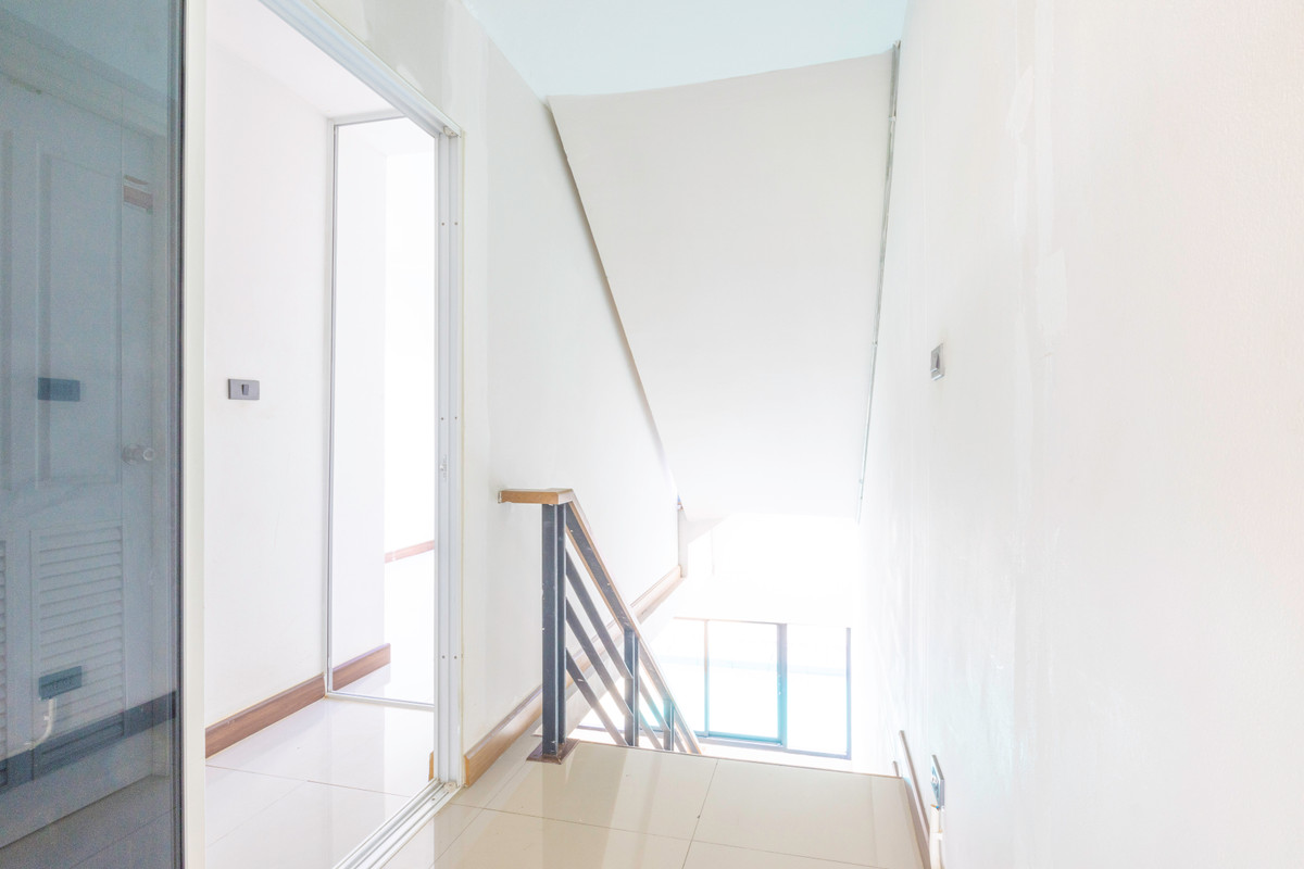 ขายอาคารพาณิชย์เชียงใหม่ : 📣 (ขาย) อาคารพาณิชย์ 3ชั้นครึ่ง ติดโรงเรียนมงฟอร์ต วิทยาลัย 🏢 *(มีที่จอดรถ)*