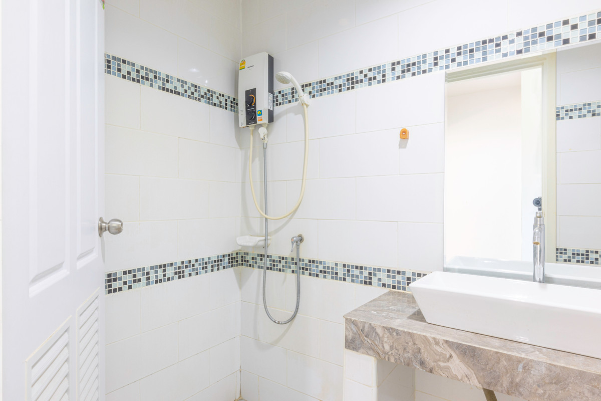 ขายอาคารพาณิชย์เชียงใหม่ : 📣 (ขาย) อาคารพาณิชย์ 3ชั้นครึ่ง ติดโรงเรียนมงฟอร์ต วิทยาลัย 🏢 *(มีที่จอดรถ)*