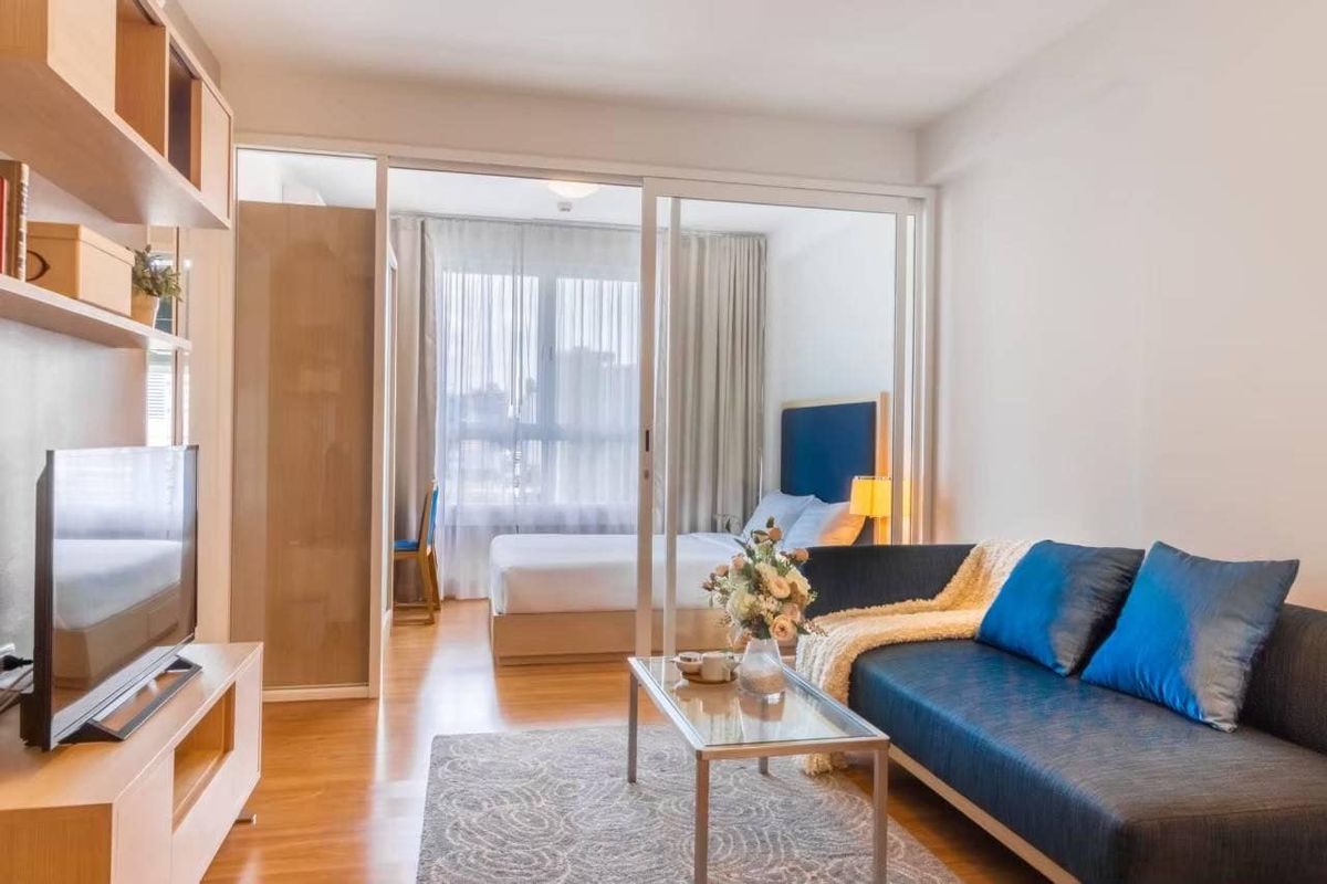 ให้เช่าคอนโดพระราม 9 เพชรบุรีตัดใหม่ RCA :  🏡 ให้เช่า I-biza Residence คอนโดหรูใจกลาง RCA — อยู่เองก็สบาย ใกล้ MRT 🚇