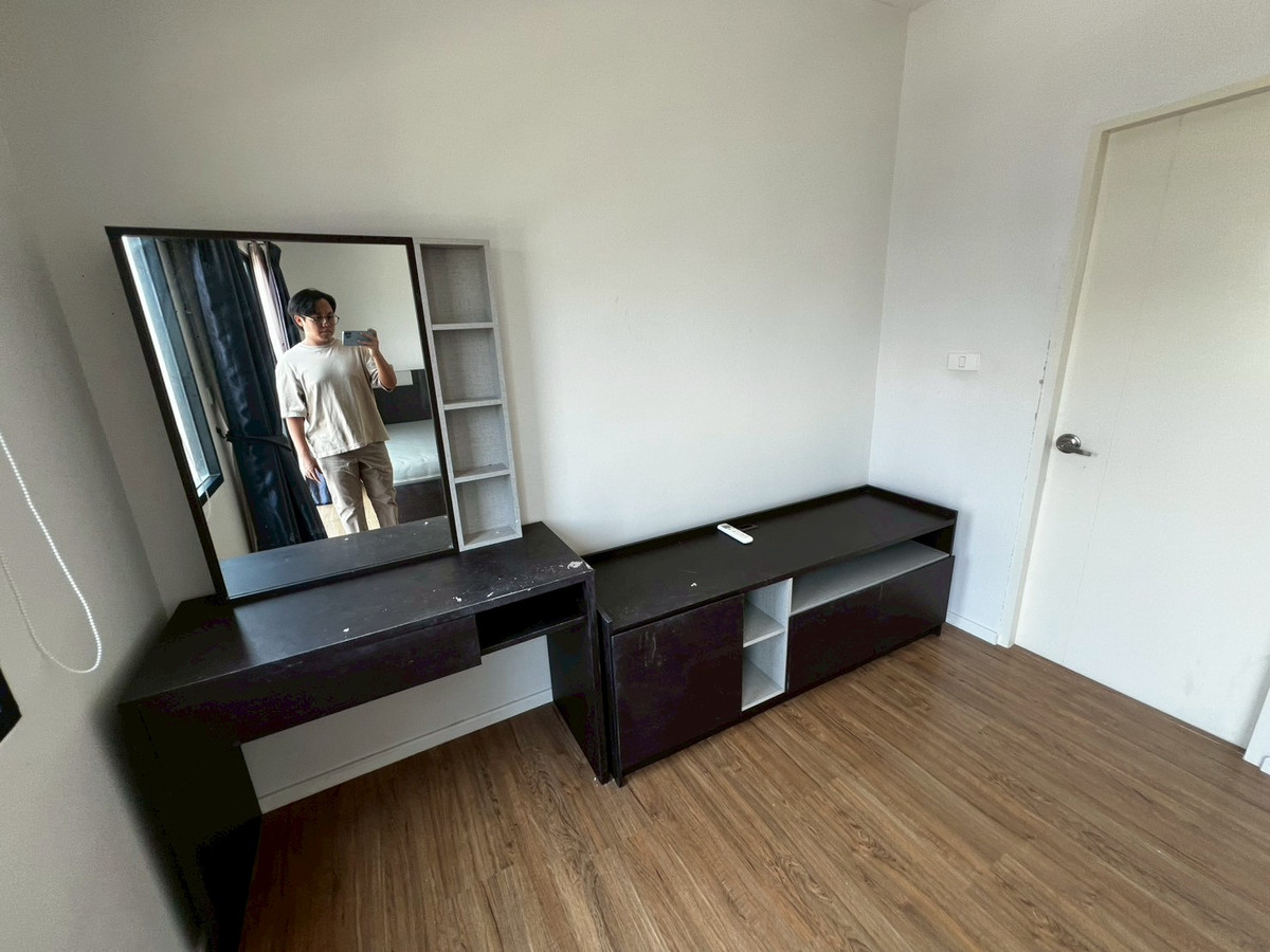 For RentTownhomeRama5, Ratchapruek, Bangkruai : Corner townhome with river view, pet-friendly, near Rama 5 Bridge, 3 bedrooms, 3 bathrooms.