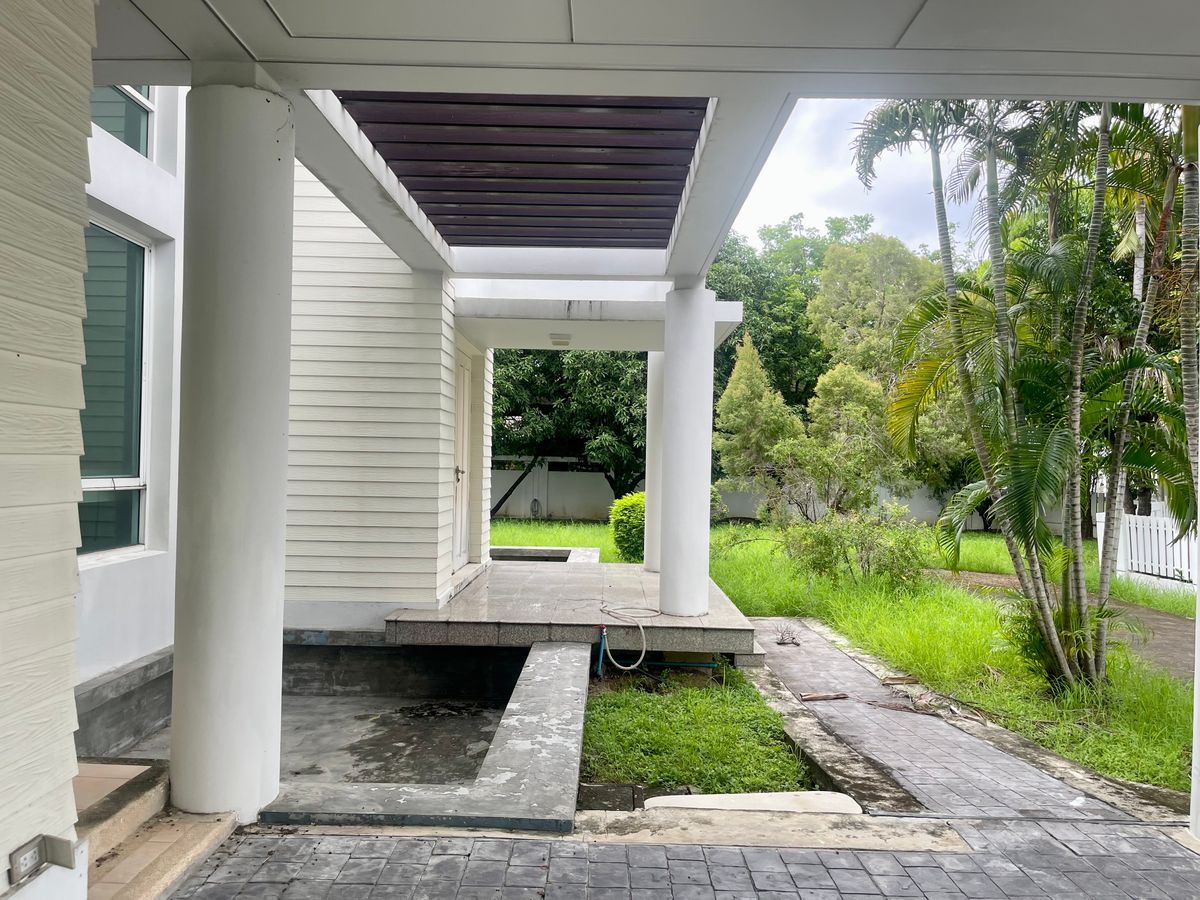 ขายบ้านนวมินทร์ รามอินทรา : ขายบ้านเดี่ยว 2 ชั้น สไตล์ modern classic หลังใหญ่ที่สุดในโครงการ