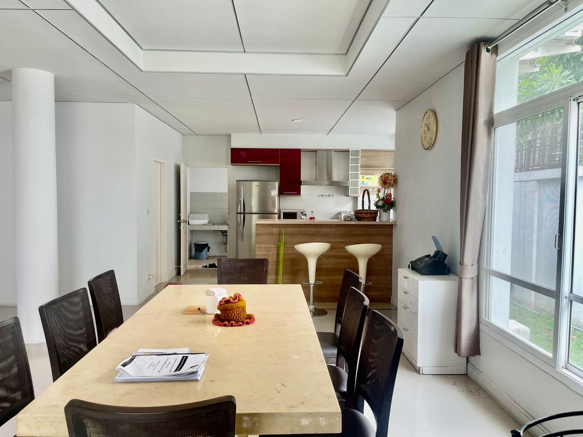 ขายบ้านนวมินทร์ รามอินทรา : ขายบ้านเดี่ยว 2 ชั้น สไตล์ modern classic หลังใหญ่ที่สุดในโครงการ