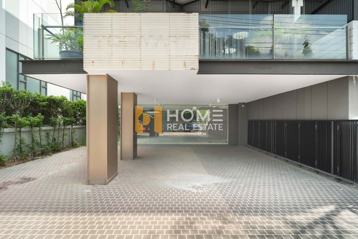 For SaleHome OfficeRamkhamhaeng, Hua Mak : 🏡 Home office near The Nine Rama 9 📍 The Element Rama 9 🏡 The Element Rama 9 / Parking for 6 cars (FOR SALE) PALM881