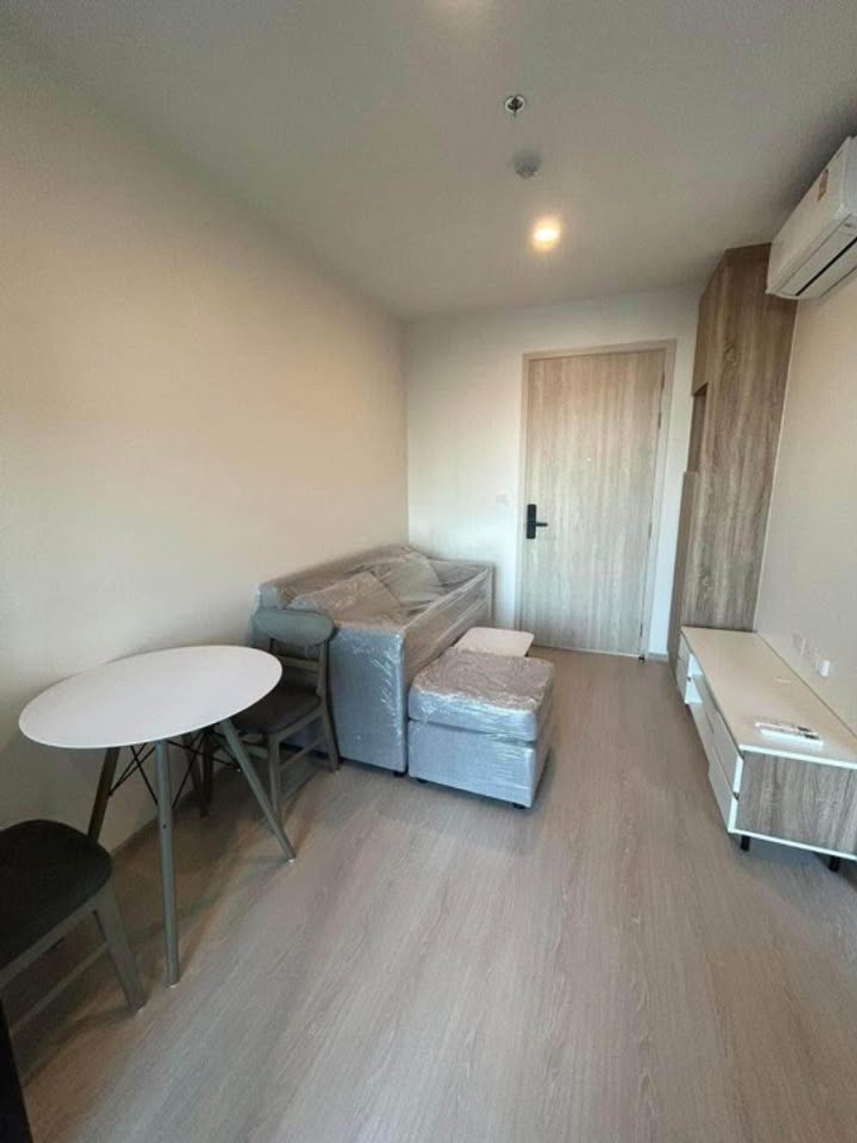 ขายคอนโดปิ่นเกล้า จรัญสนิทวงศ์ : ‼️ขายพร้อมเฟอร์ไม่เคยปล่อยเช่า  1BED+ ครัวแยก ✨ ยูนิตหายากในโครงการ