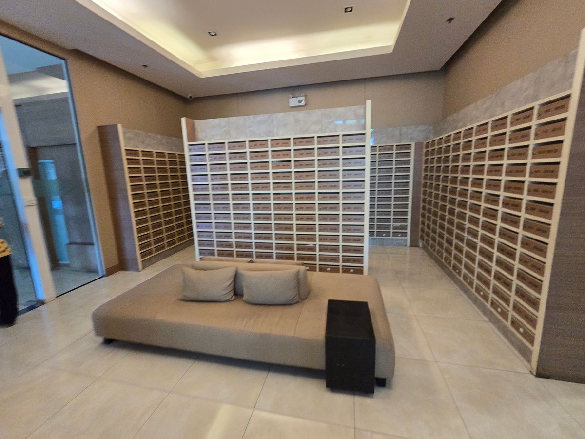 For SaleCondoThaphra, Talat Phlu, Wutthakat : The Parkland Grand Taksin Condo, 22nd Floor, Size 47.09 sqm. View pool view. Fix car park.