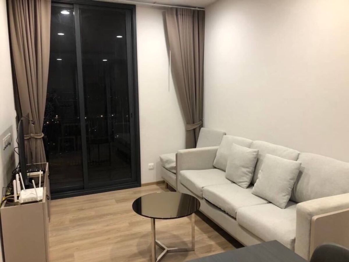 ให้เช่าคอนโดสุขุมวิท อโศก ทองหล่อ : ให้เช่าคอนโด Oka Haus 2 ห้องนอน 40,000บาท | ติดต่อ 092-196-1444