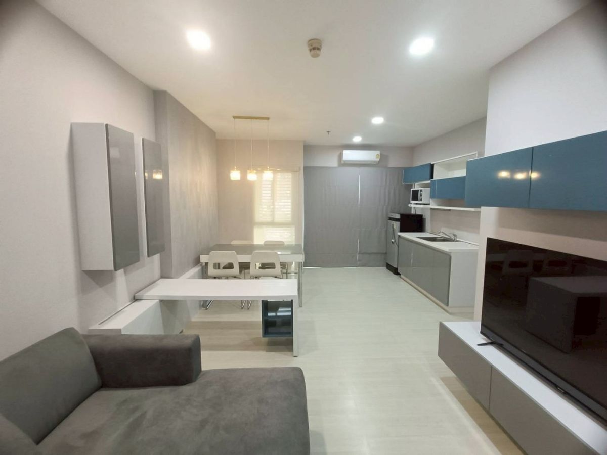 For SaleCondoLadprao, Central Ladprao : Reduce! 💥 The Room Ratchada-Ladprao 📍 Special 2 Bedroom up to 62 sq.w., only 4.27 million !! This beat should not be missed. Soi Ladprao 32, near MRT Lat Phrao 300 m (call 081-152-6154).