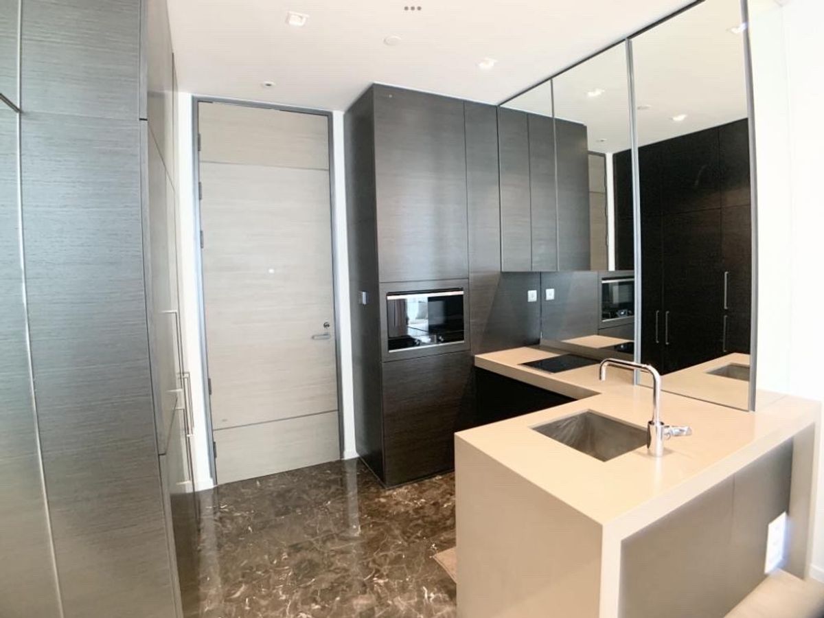 ให้เช่าคอนโดวิทยุ ชิดลม หลังสวน : 🏢 28 Chitlom 🛏️ห้องสวย ✨มีหลายห้อง 🌐 ทำเลดี📍ชั้นสูง 🌤️วิวสวย 🛋️เฟอร์นิเจอร์ครบ 📺เครื่องใช้ไฟฟ้าครบ (ราคาพิเศษ)