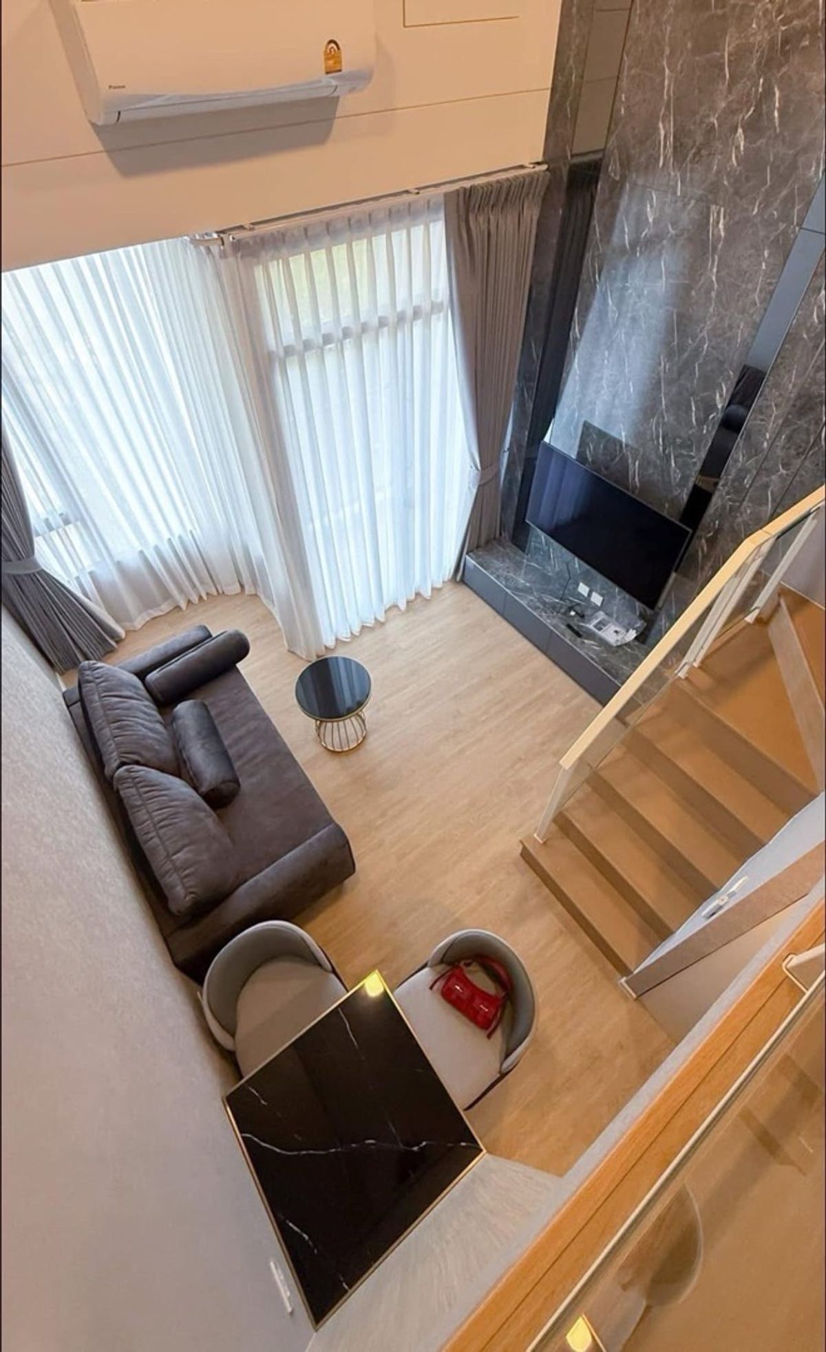 ให้เช่าคอนโดพระราม 9 เพชรบุรีตัดใหม่ RCA : siamese rama 9 /Duplex room/28 sqm./8 fl./25,000