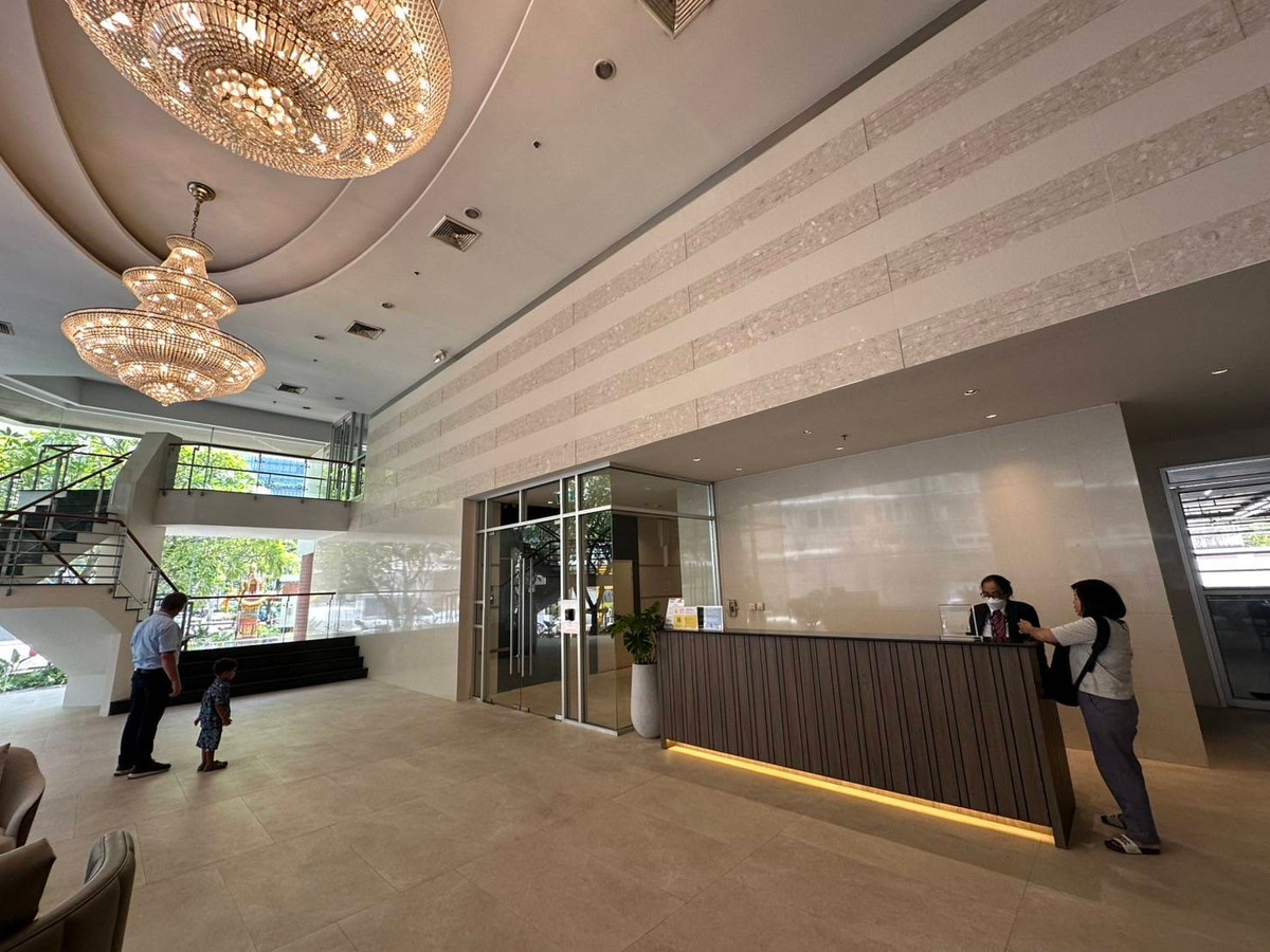 For RentCondoSukhumvit, Asoke, Thonglor : 2 Bedroom Big 75 Sq. 🚝 BTS Asoke invites this way. 📍Citi Smart Sukhumvit 18 only 40,000 baht! The center of the city cannot be found (contact: 081-152-6154)