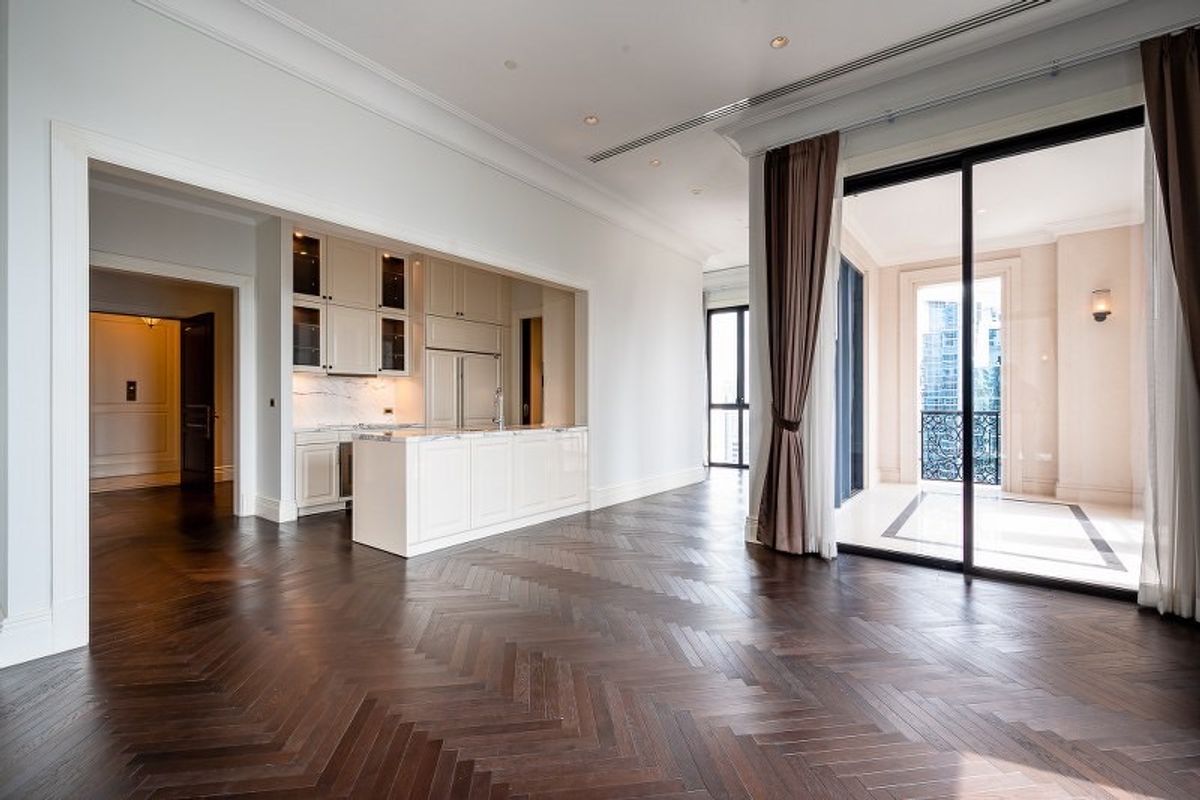 For RentCondoWitthayu, Chidlom, Langsuan, Ploenchit : 98 Wireless: 3BED 4BATH 290SQM. 490,000/MET. AM: 0656199198