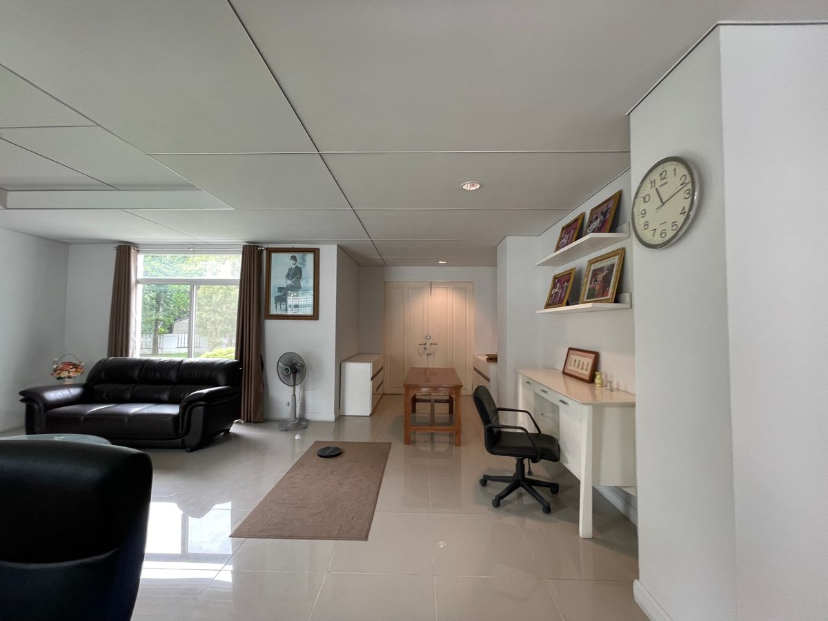 ขายบ้านนวมินทร์ รามอินทรา : ขายบ้านเดี่ยว 2 ชั้น สไตล์ modern classic หลังใหญ่ที่สุดในโครงการ